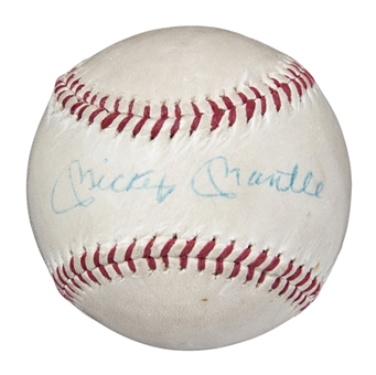 Mickey Mantle Single Signed Baseball (Beckett)